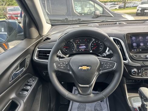 Used 2024 Chevrolet Equinox LT FWD image 14
