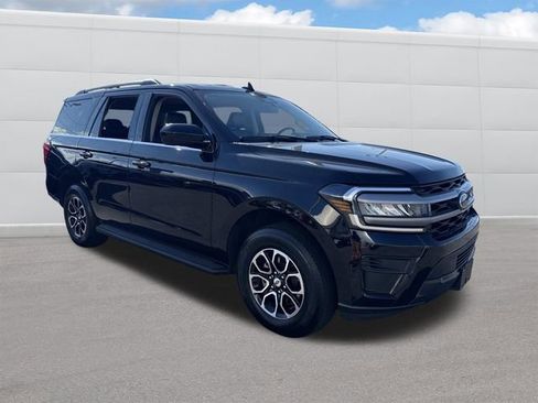 Used 2024 Ford Expedition XLT AWD/4WD image 12
