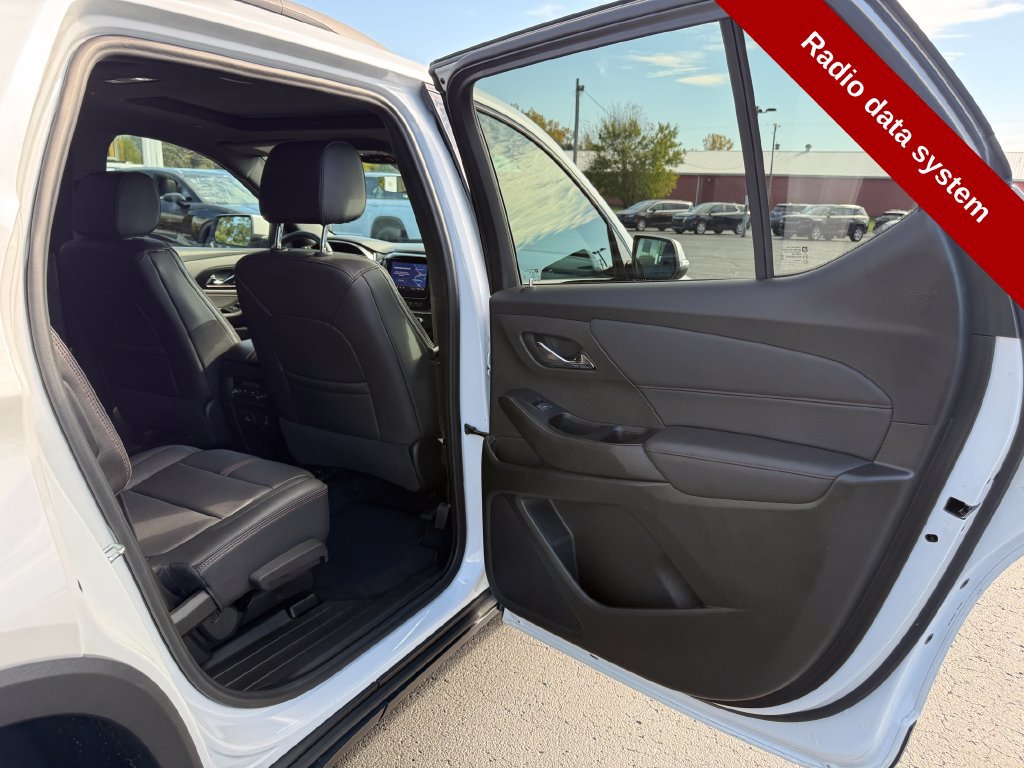 Used 2023 Chevrolet Traverse RS AWD/4WD image 40