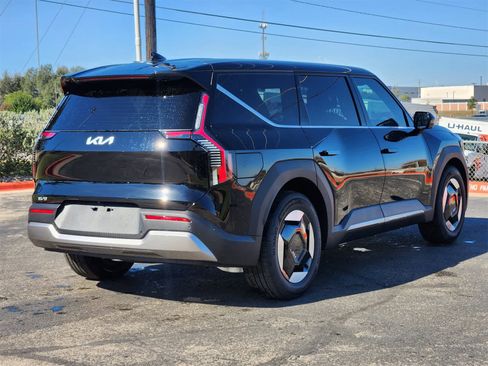 New 2026 Kia EV9 Wind image 5