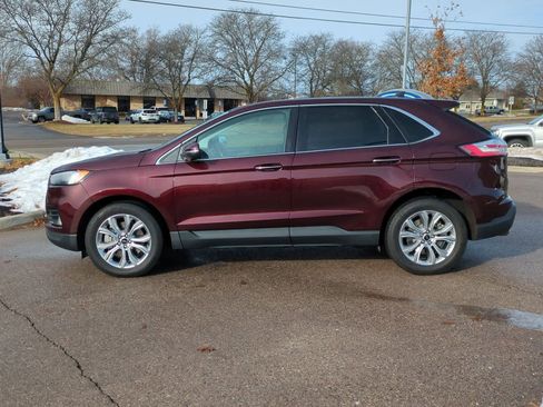 Used 2023 Ford Edge Titanium image 5