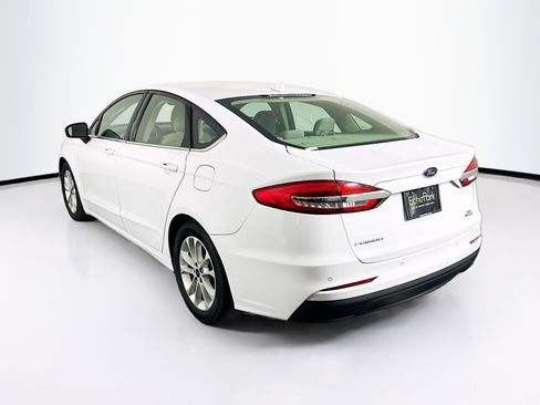 Used 2019 Ford Fusion SE FWD image 5