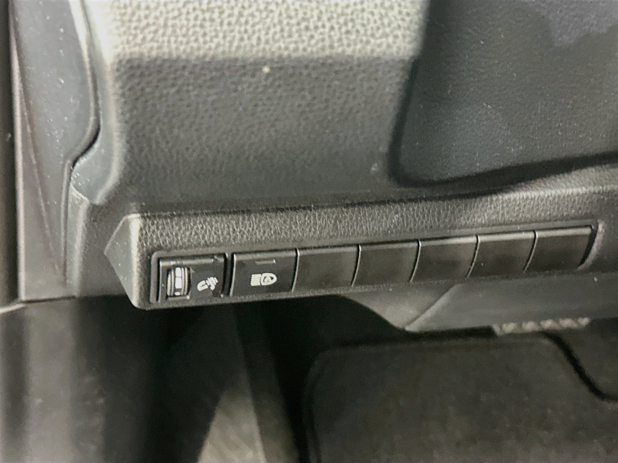Used 2026 Toyota Corolla LE FWD image 17