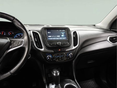 Used 2018 Chevrolet Equinox LT image 21