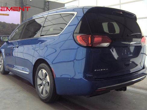 Used 2019 Chrysler Pacifica Limited w/ Advanced Safetytec Group image 7