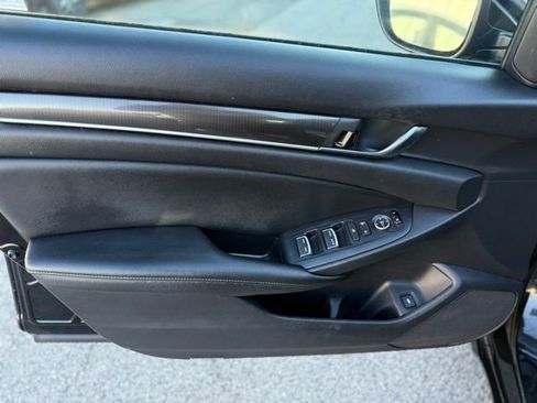 Used 2019 Honda Accord Sport image 17