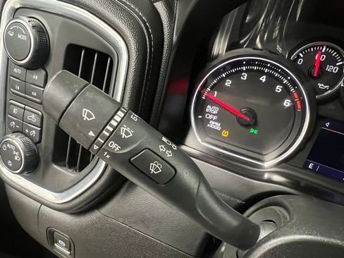 Used 2021 Chevrolet Silverado 1500 LT Trail Boss image 31