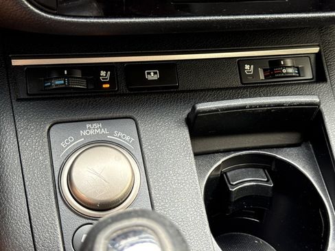 Used 2015 Lexus ES 300h w/ Navigation System Package FWD image 42