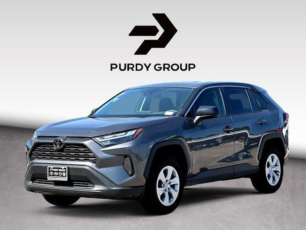 Used 2025 Toyota RAV4 LE FWD image 4