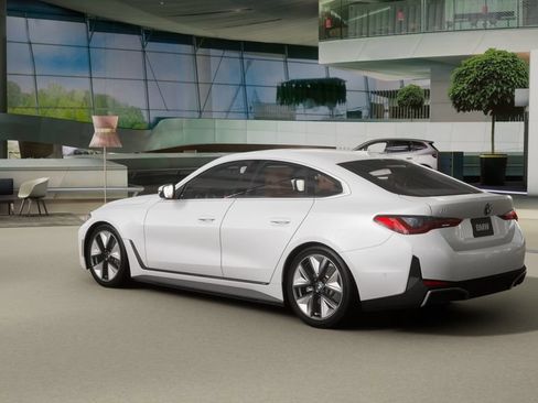 New 2026 BMW i4 xDrive40i w/ Premium Package AWD/4WD image 29