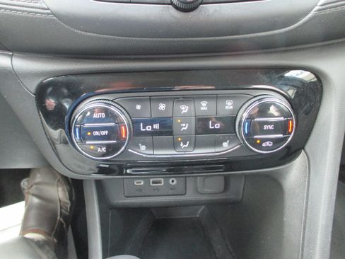 Used 2023 Buick Encore GX Select w/ Safety Package II FWD image 17