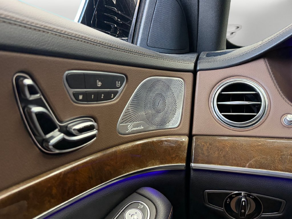 Used 2016 Mercedes-Benz S 550 Sedan image 24
