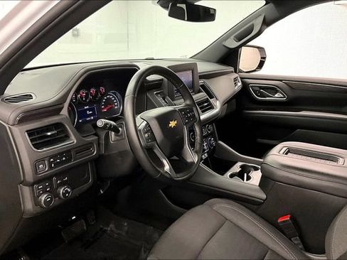 Used 2024 Chevrolet Suburban LS AWD/4WD image 16