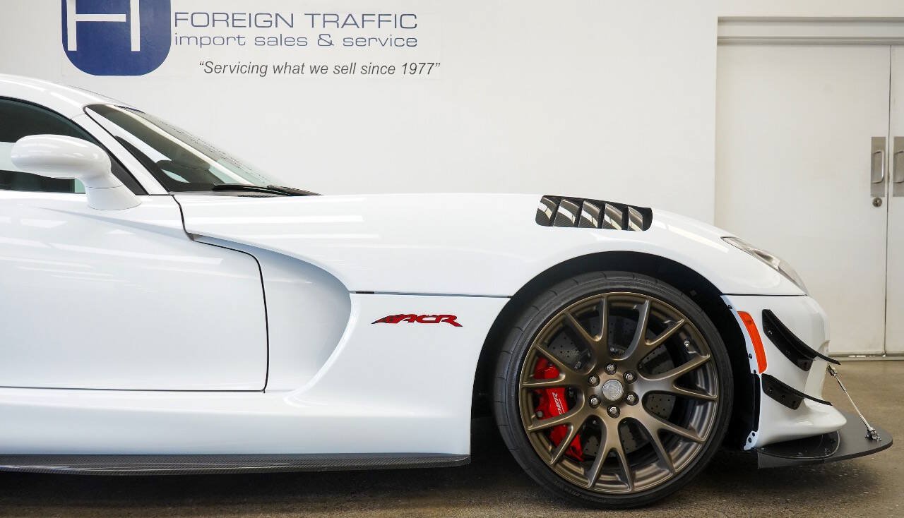 Used 2017 Dodge Viper GTC w/ ACR Package RWD image 17