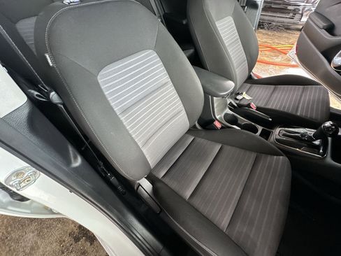 Certified 2017 Kia Forte S w/ S Technology Package image 28