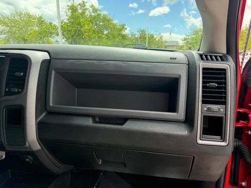 Used 2018 RAM 2500 Tradesman w/ Chrome Appearance Group AWD/4WD image 27