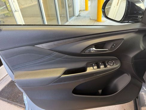 Used 2025 Buick Envista Sport Touring image 20