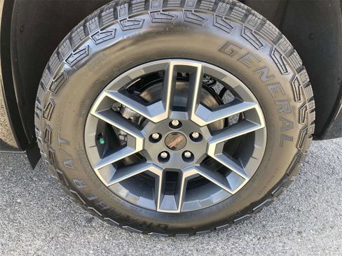 New 2026 GMC Terrain AT4 image 10