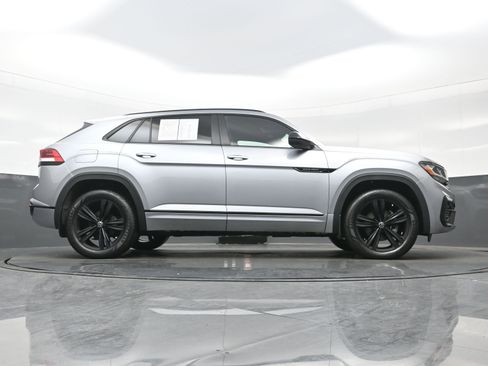Used 2023 Volkswagen Atlas Cross Sport SEL R-Line image 32