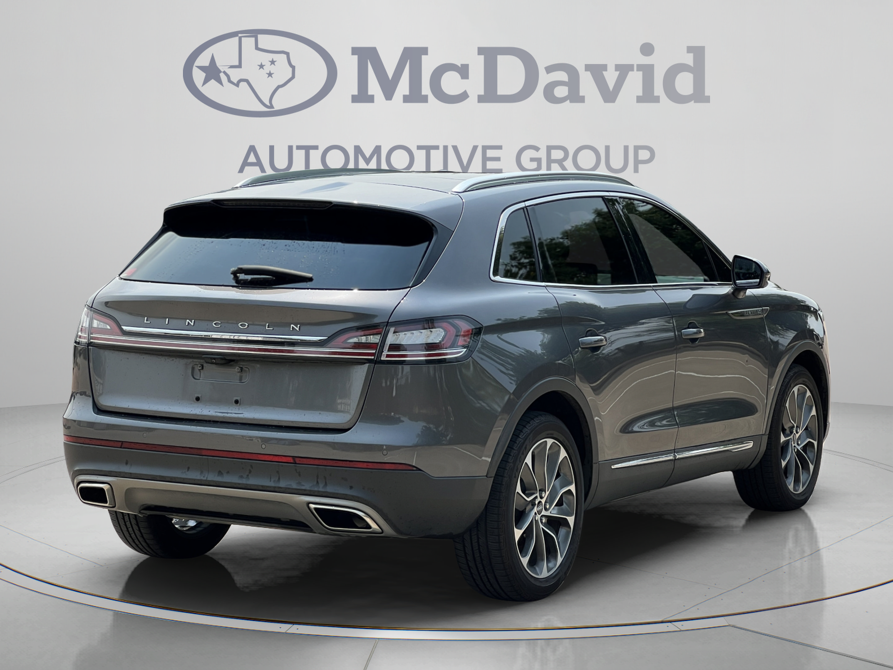 Used 2022 Lincoln Nautilus Reserve FWD image 6