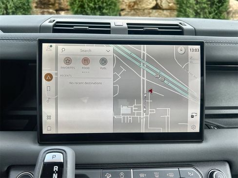 Used 2025 Land Rover Defender 110 S image 24