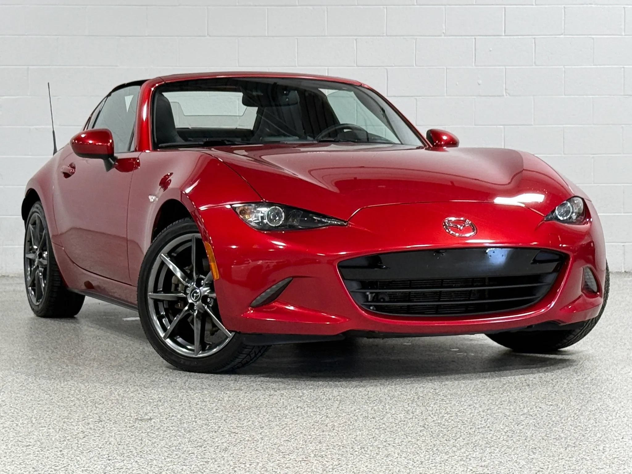 Used 2017 MAZDA MX-5 Miata RF Grand Touring RWD image 4