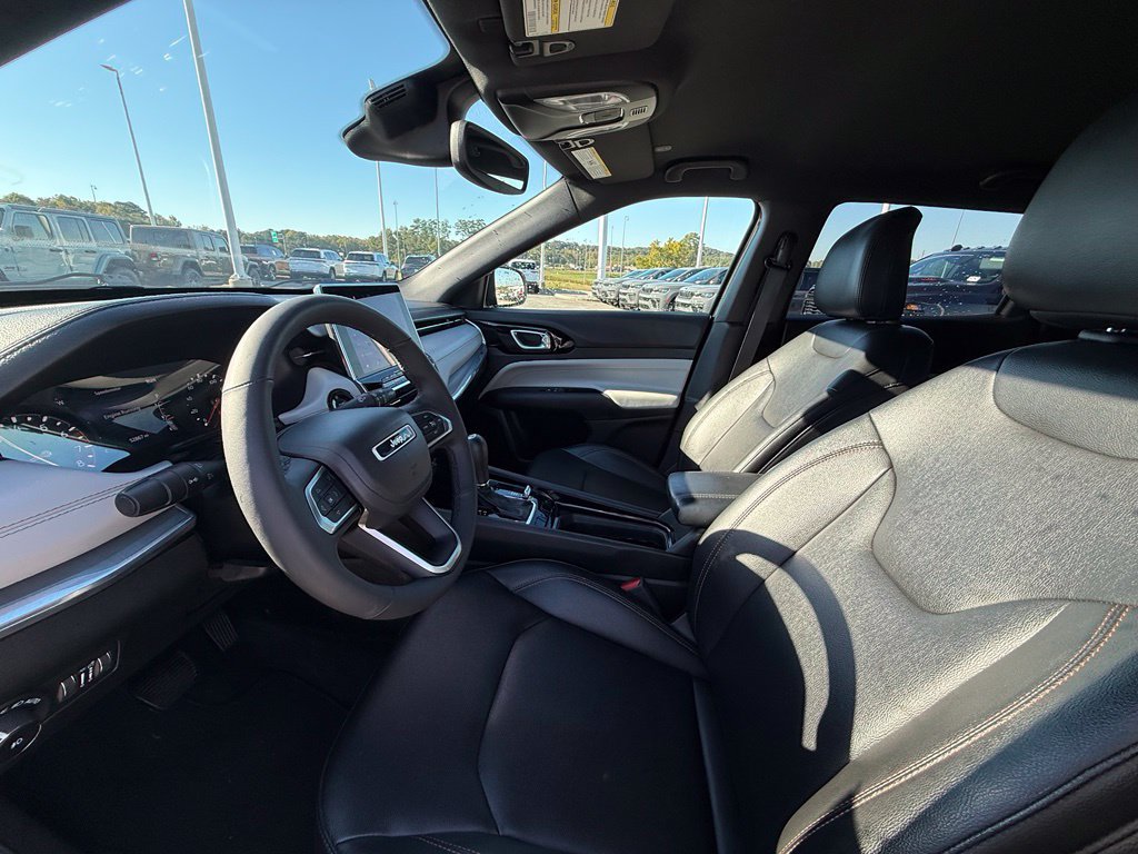 Used 2024 Jeep Compass Limited AWD/4WD image 20