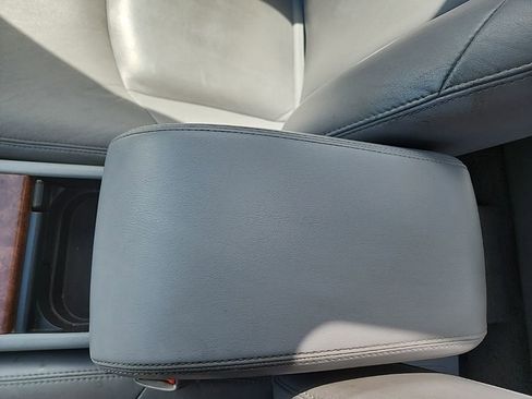 Used 2006 Buick LaCrosse CXS FWD image 22