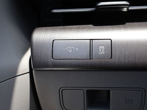 Used 2024 Hyundai Kona SEL FWD image 38