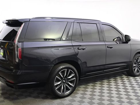 Used 2022 Cadillac Escalade Sport Platinum w/ LPO, Floor Liner Package AWD/4WD image 7