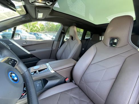 Certified 2025 BMW iX xDrive50 w/ Convenience Package AWD/4WD image 8