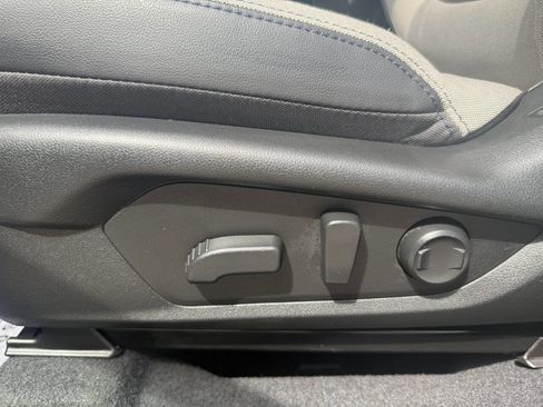 Used 2025 Subaru Forester Premium image 9