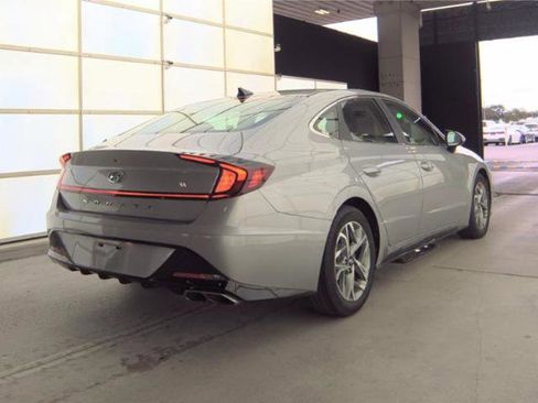Used 2023 Hyundai Sonata SEL FWD image 3