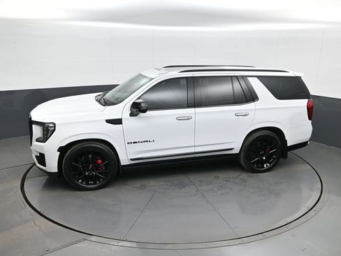 Used 2022 GMC Yukon Denali w/ Denali Premium Package image 21