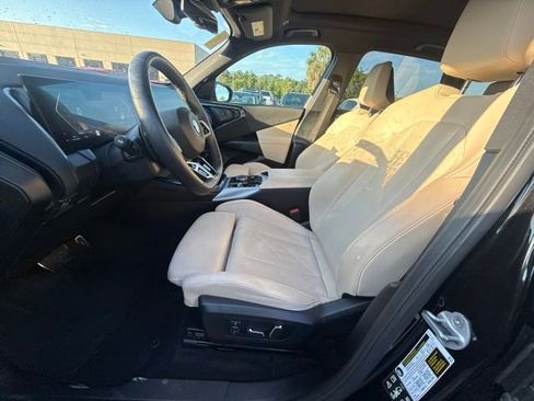 Used 2025 BMW X3 xDrive30i AWD/4WD image 6