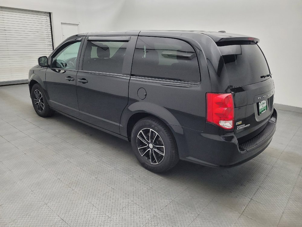 Used 2018 Dodge Grand Caravan SE FWD image 3