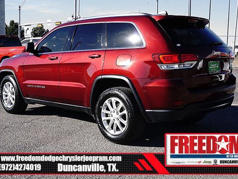 Certified 2021 Jeep Grand Cherokee Laredo image 3