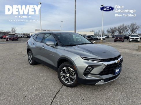 Used 2023 Chevrolet Blazer LT image 1