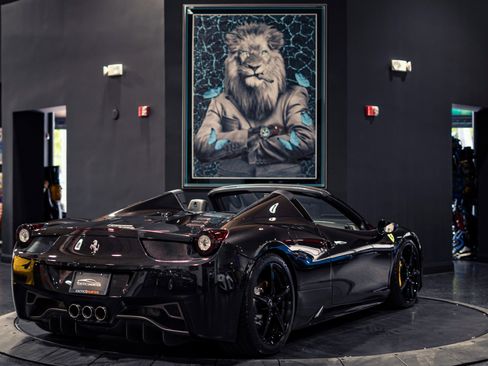 Used 2015 Ferrari 458 Spider RWD image 14