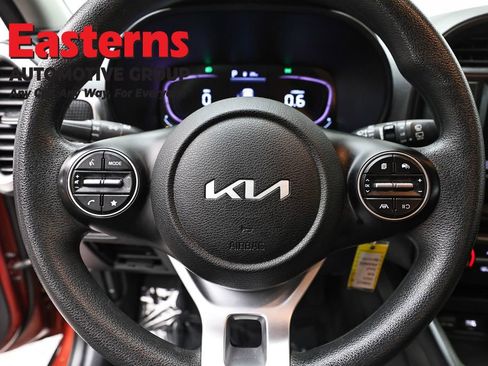 Used 2023 Kia Soul LX w/ Option Group 015 FWD image 10