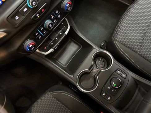 Certified 2023 GMC Terrain SLE w/ Driver Convenience Package image 30