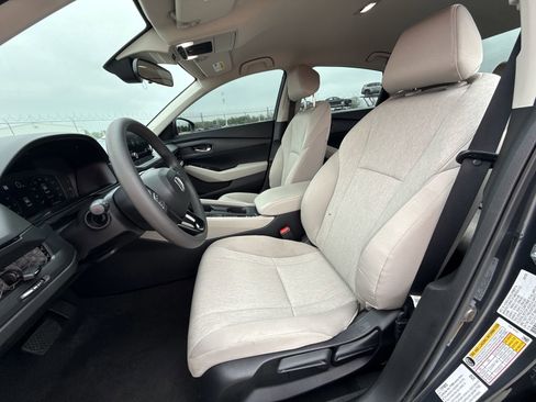 Used 2025 Honda Accord LX image 13