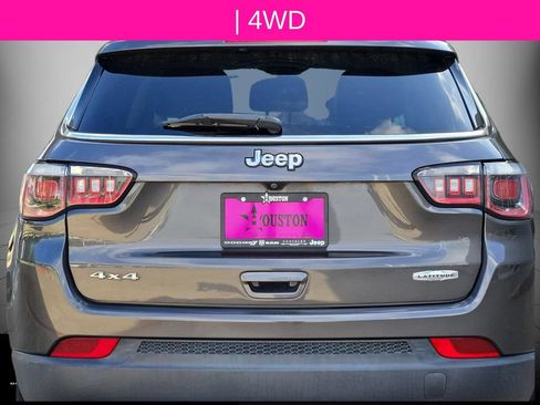 Used 2018 Jeep Compass Latitude w/ Popular Equipment Group AWD/4WD image 4