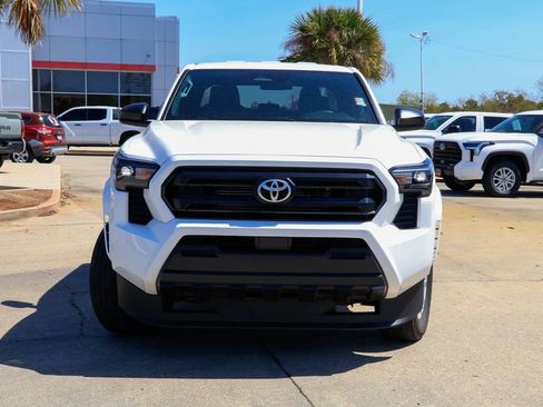 Used 2024 Toyota Tacoma SR image 24