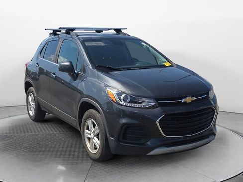 Used 2017 Chevrolet Trax LT w/ LT Convenience Package AWD/4WD image 7