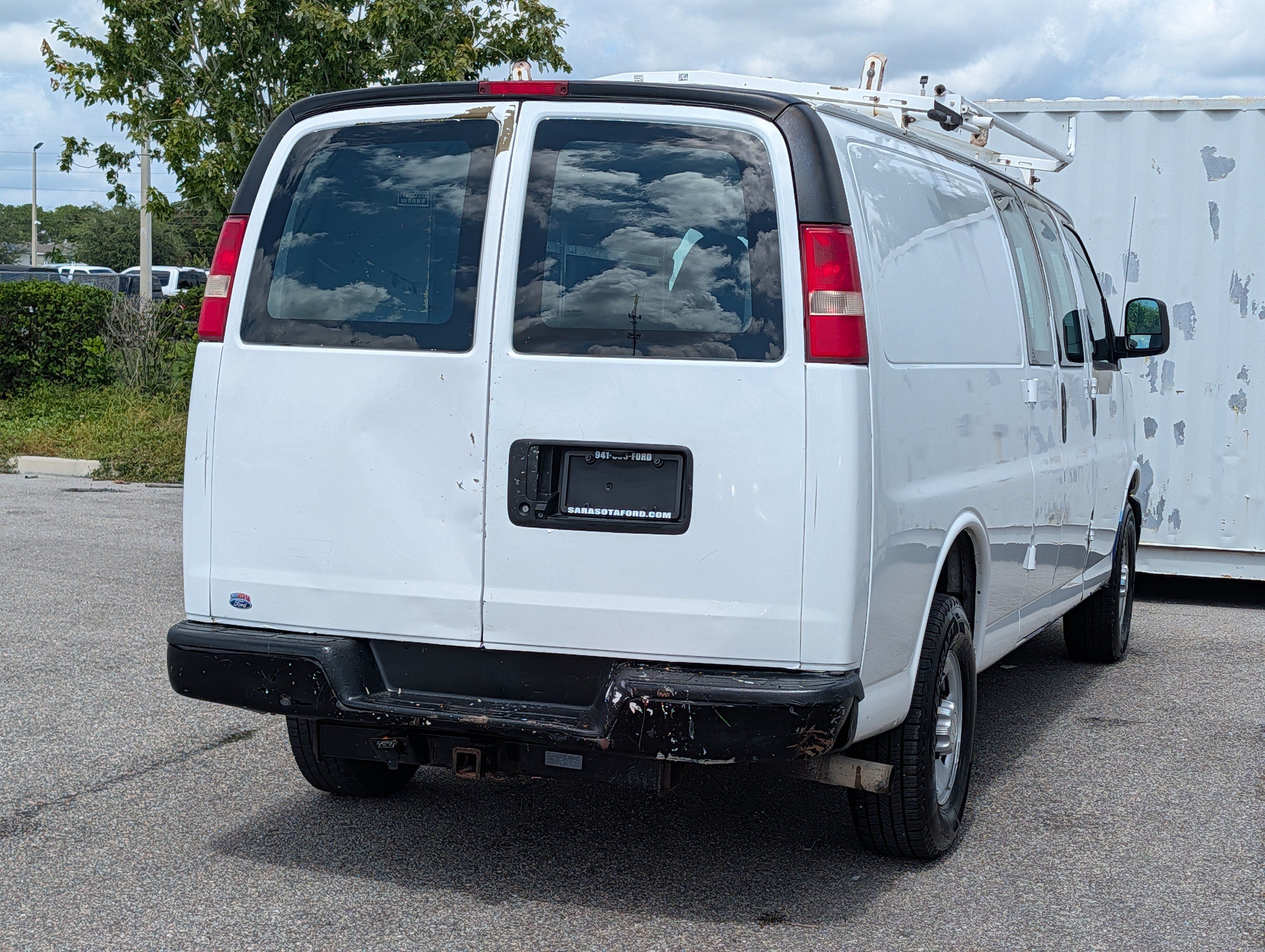 Used 2013 Chevrolet Express 3500 Extended RWD image 5