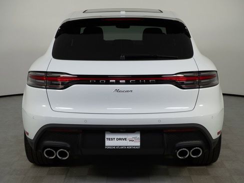Certified 2026 Porsche Macan AWD/4WD image 30