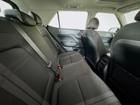Used 2024 Hyundai Venue SEL FWD image 25