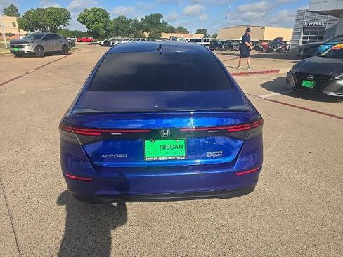 Used 2024 Honda Accord Sport image 4