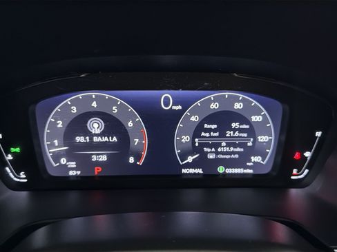 Used 2025 Honda Pilot Black Edition image 34